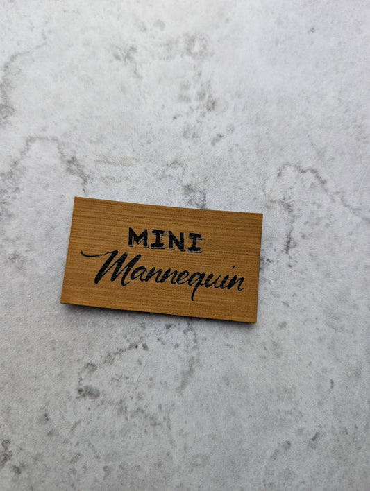 Mini mannequin